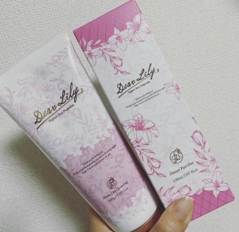 Kem tẩy trang Bloom Clay Cleansing